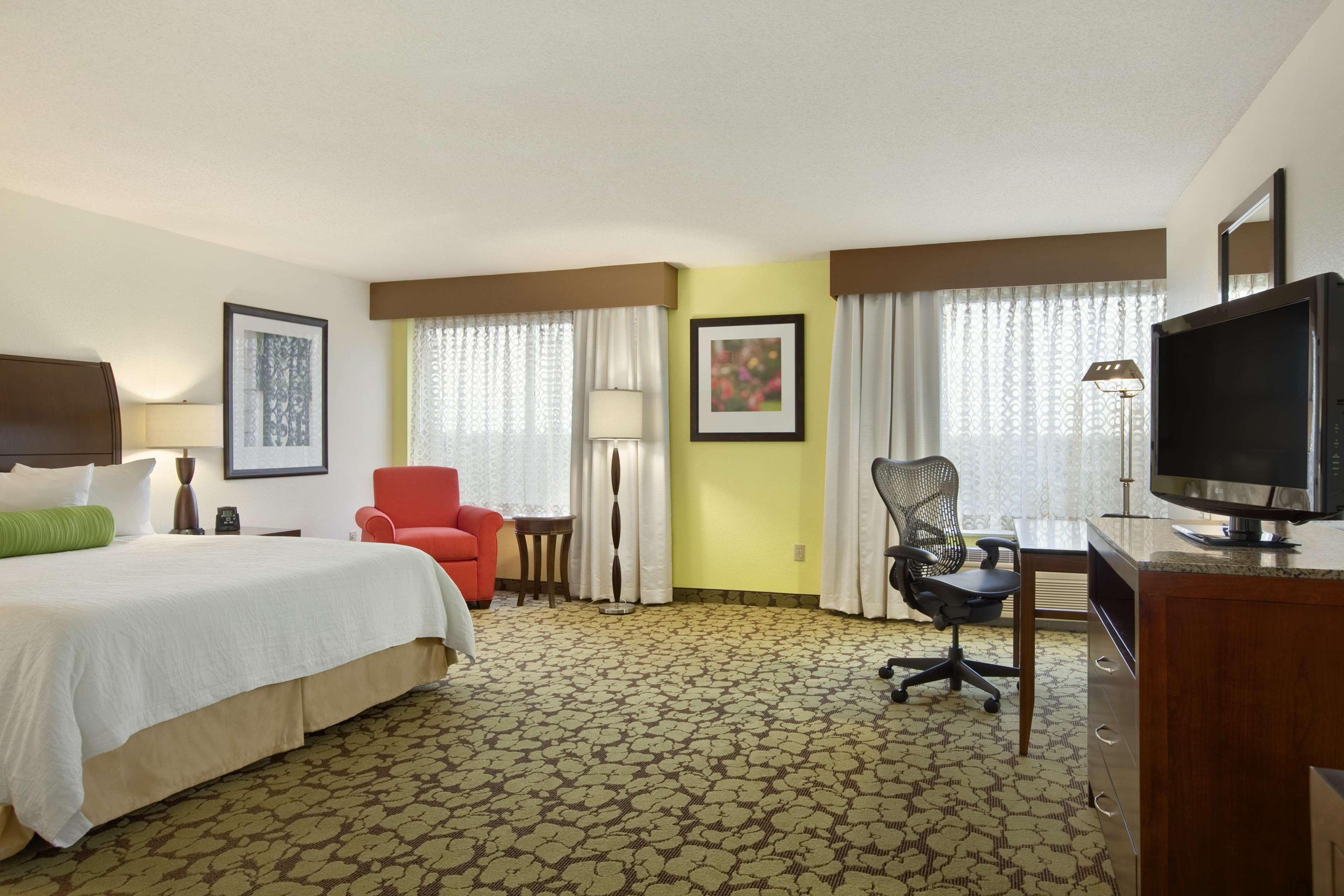 Hilton Garden Inn Хоффман-Эстейтс Экстерьер фото