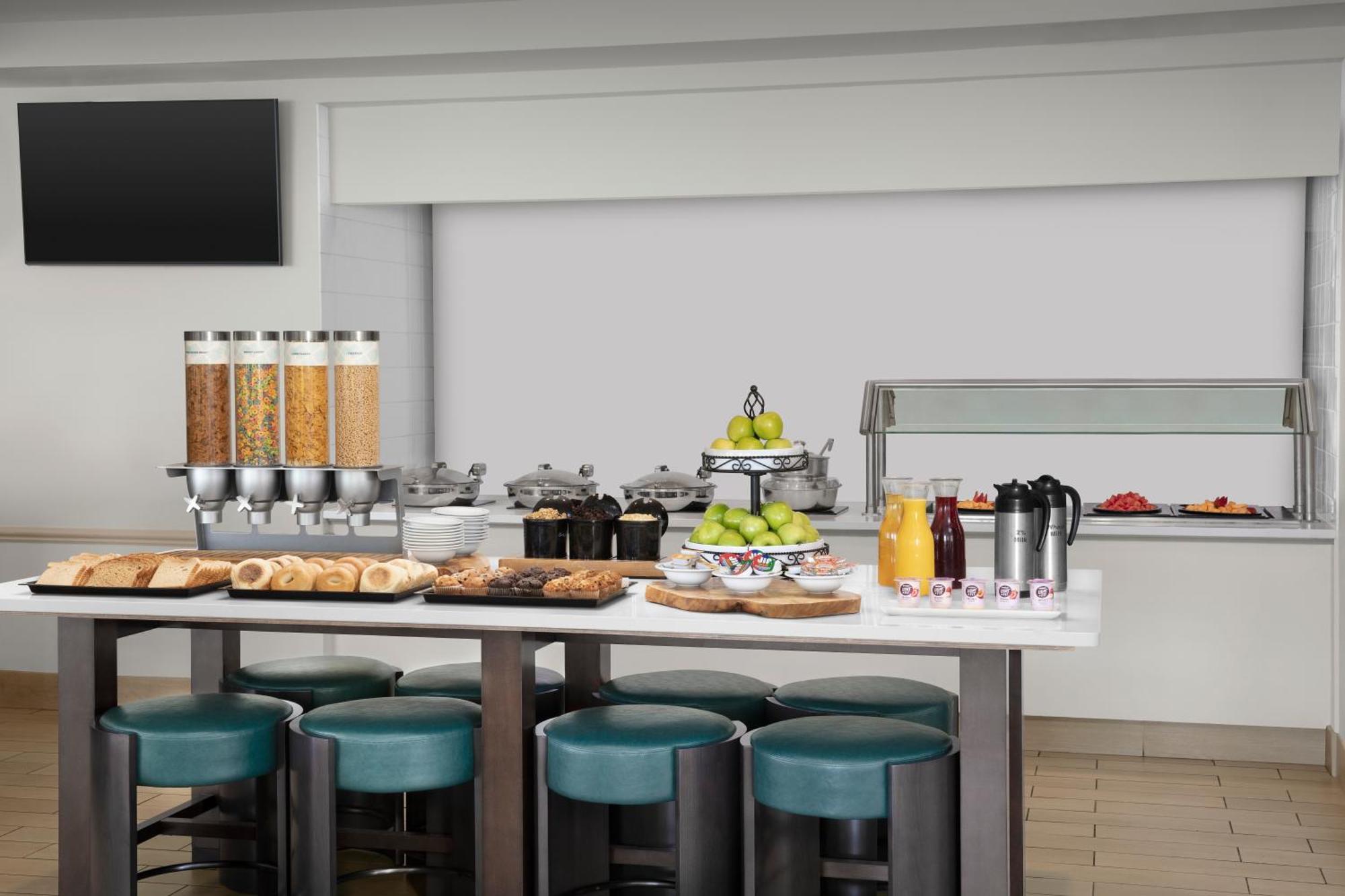 Hilton Garden Inn Хоффман-Эстейтс Экстерьер фото