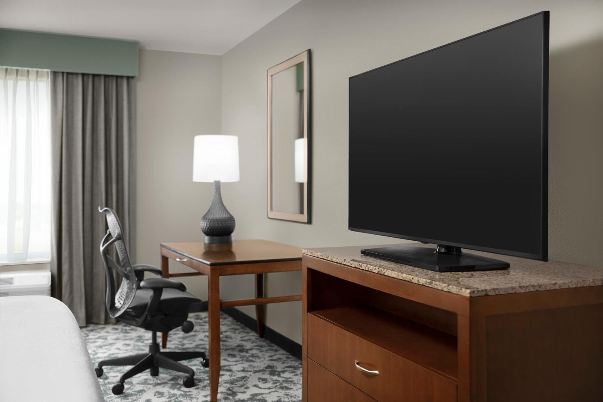 Hilton Garden Inn Хоффман-Эстейтс Экстерьер фото
