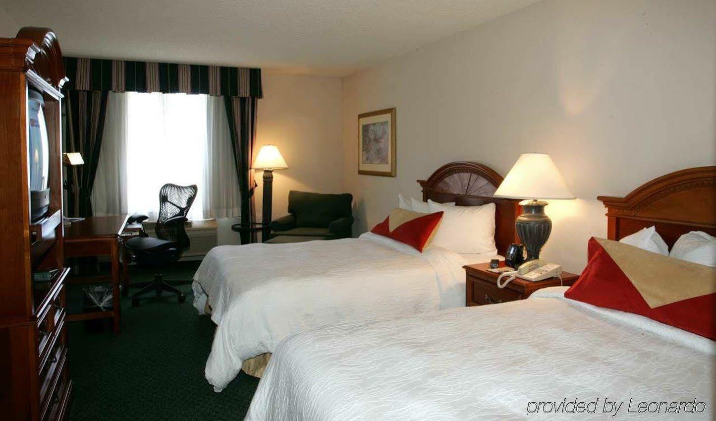 Hilton Garden Inn Хоффман-Эстейтс Экстерьер фото